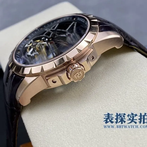 Roger Dubuis, ys king watch, front view clasp picture