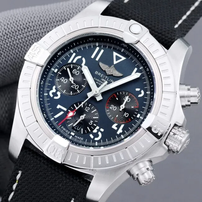 Big factory high-quality brand new Breitling Avenger B01chronograph watch original molded men's watch side view