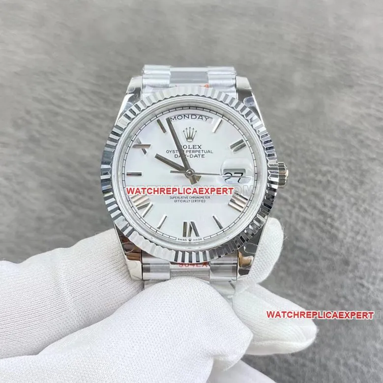 GM FactoryRolexDay-Date type 1:1super clonewhite dialm228239-0046front live photo