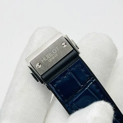 top-tier watch HublotBig Bang Sang Bleu series V3 upgraded version men's blue dial blue belt mechanical leather strap watch side view