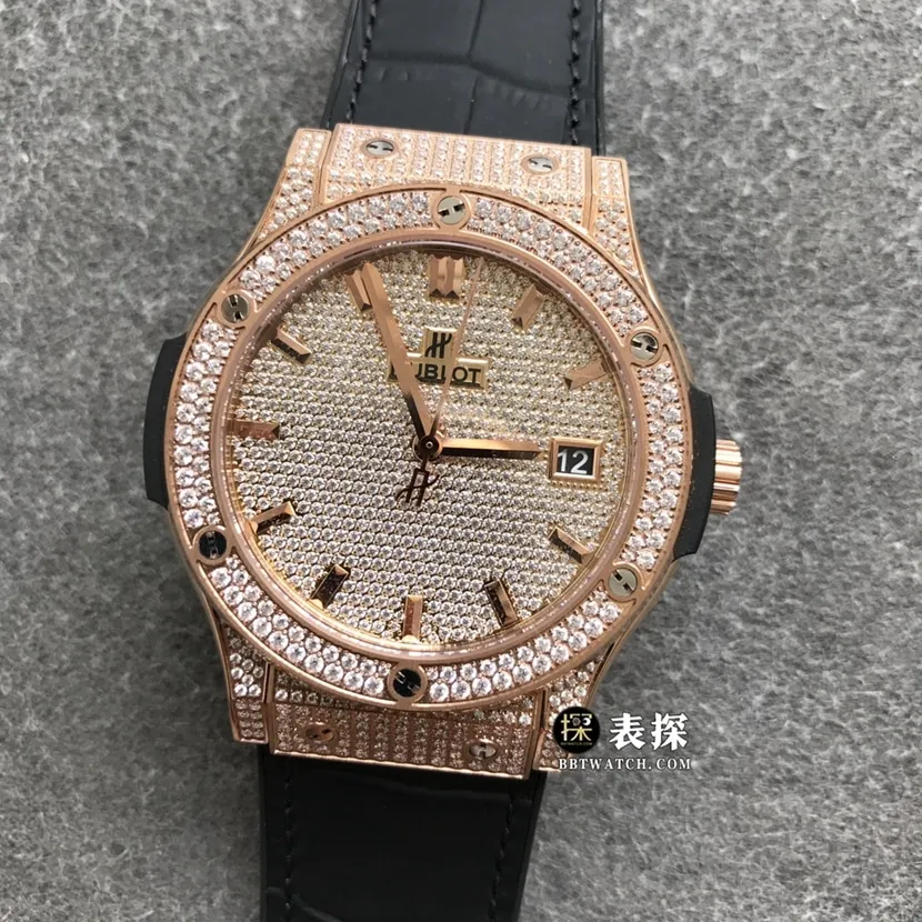 Hublot1:1, WWF classic fusion watch, front view