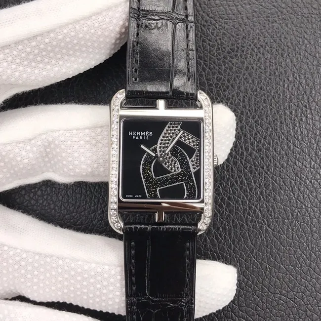 YF factory top-tier watch Hermès women's black dial black belt quartzleather strap watch clasp picture