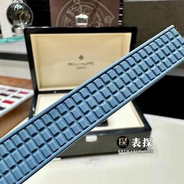 MMA factory Patek Philippe5067A grenade top-tier 1:1super watch ladies blue dial diamond rubber model picture and price caseback live photo