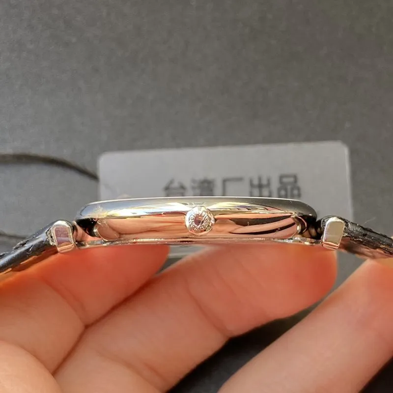 Longinestop-tiersuper watch ultra-thin Jialan series boutique couple watch quartz watch side view