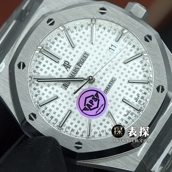 APSRoyal OakAudemars Piguet1:1replica watch silver white dialsteel bracelet model 15400ST.OO.1220ST.02braceletlive photos