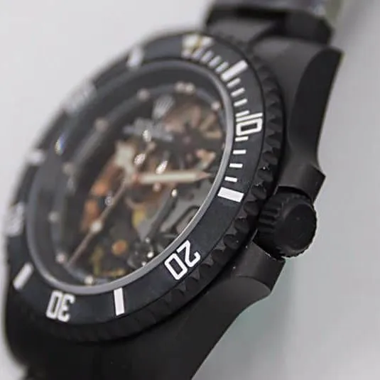 Rolexreplica watch SUBSubmariner back diamond customized version watch movement picture