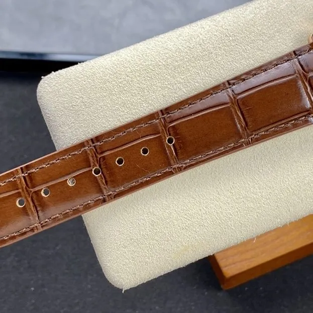 J factory master Jaeger-LeCoultre1:1replica watch eggshell yellow plate perpetual calendar rose goldleather strap model 1302520braceletlive photos