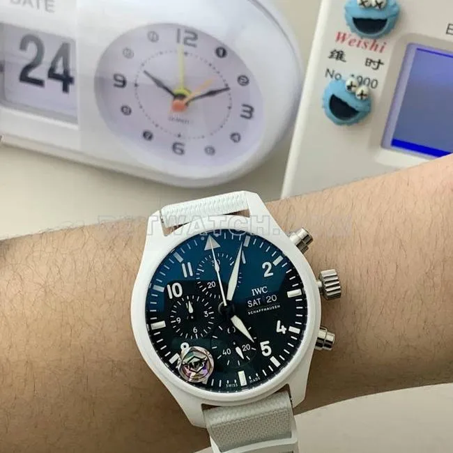 top-tier watch IWCAPS factory pilot black dialchronograph white ceramic mechanical side live photo