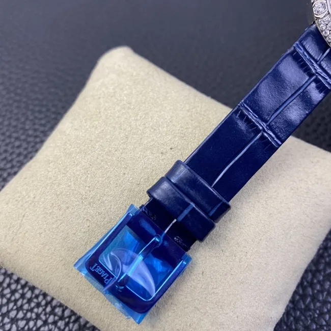Piaget top-tier watch white dial blue belt POSSESSION series ladies quartz watch side view