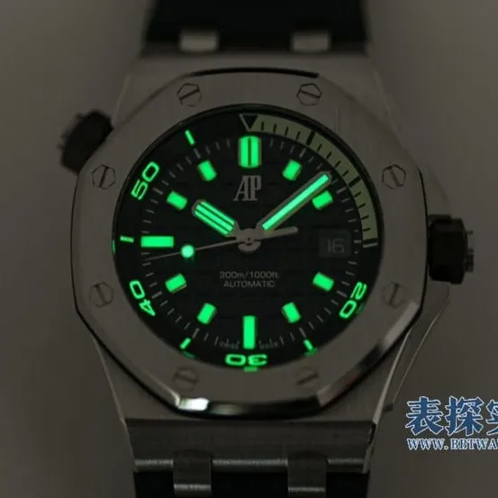 Audemars Piguet Royal Oak Offshore 15720ST