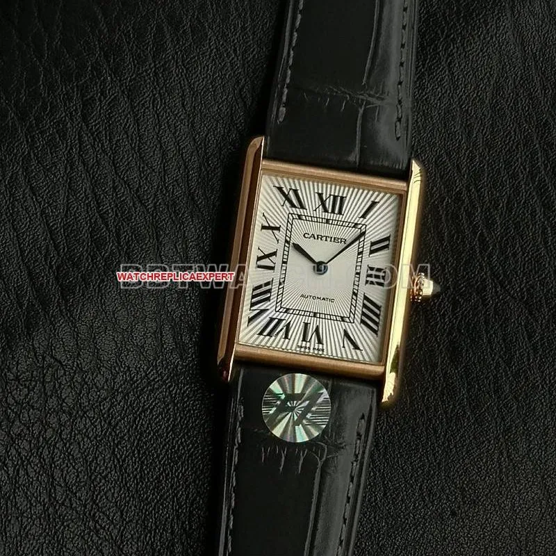 Cartier collectible watch F1 factory tank white dialrose gold case 2899MCmovementleather strap model caseback live photo