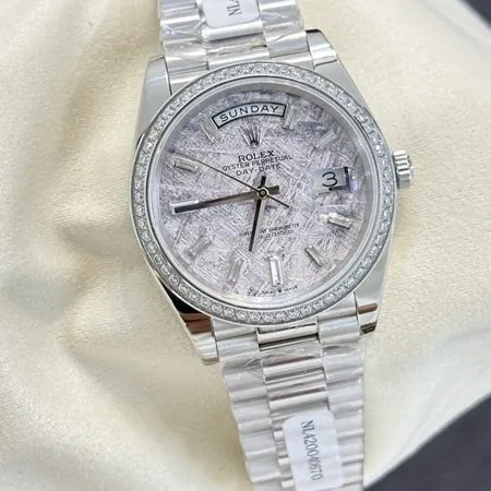 What to look for when buying a watch?