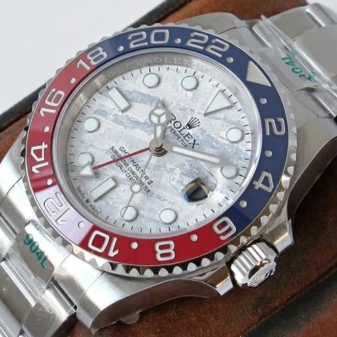 GS factory top Rolex imitation watches men's white disk steel belt mechanical GMT II GMT series watch side view