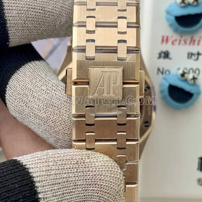 watch Audemars PiguetBLS factory Royal Oakrose goldsilver dial mechanical 26420front live photo