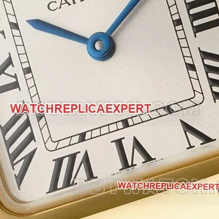 top-tier watch Cartiersilver dial Santos quartz movementyellow goldbraceletbraceletlive photos