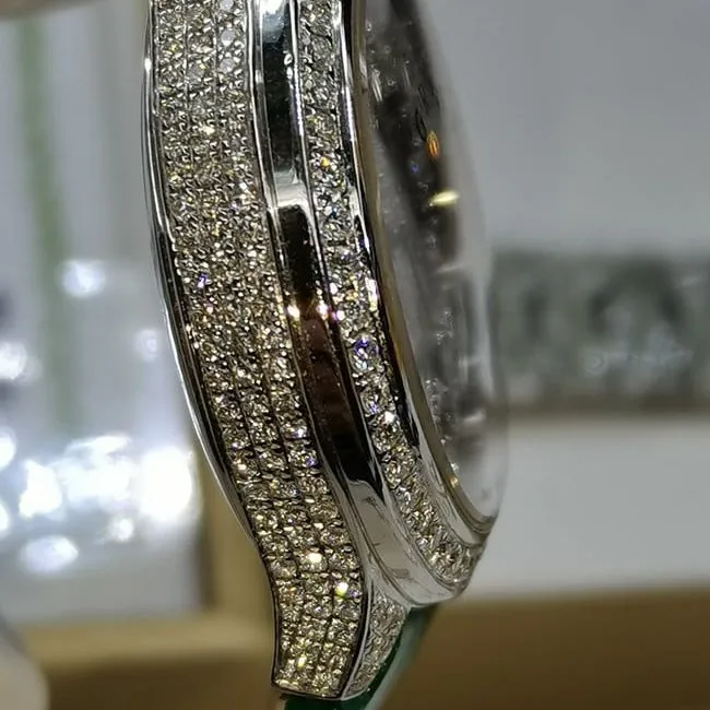 Top high-end women's watch, white dial, green strap, full star series, quartz movement, real gold, real diamonds, leather strap, watch detail pictures.