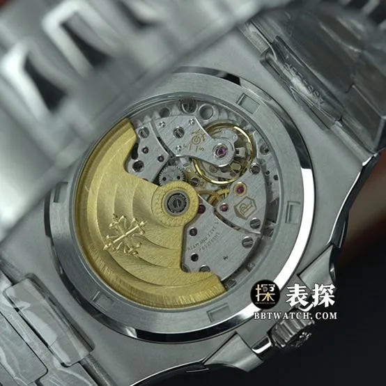 PPF sporty and elegant Patek Philippe1:1replica watch lume silver white dialsteel bracelet model 5711/1A-011side live photo