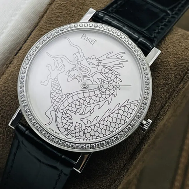 Top collectible watches Piaget Men's White Plate Black Strap Dragon and Phoenix Series Belt Watch Back Cover Figure