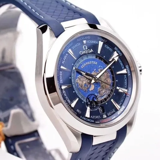 Watch vs. Omega Seamaster New Model 220.12.43.22.03.001 Clasp