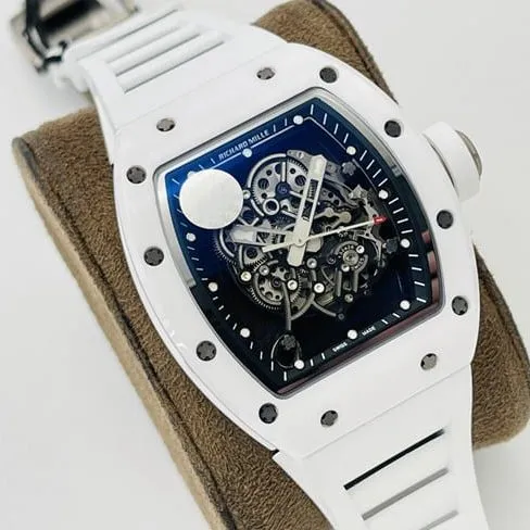 top-tierRichard Mille RM055 strongest personality white ceramic series watch clasp picture