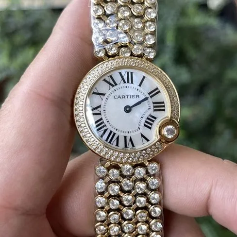 top-tier replicahigh-quality watch Cartier women's white dialsteel braceletBallon Blanc de Cartier series quartz watch back cover picture