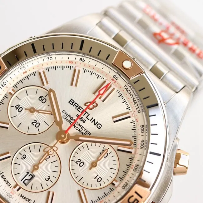top-tier replicaBreitlinghigh-quality bullet chainAsia-7750movement42mm white dialsteel bracelet men's front view