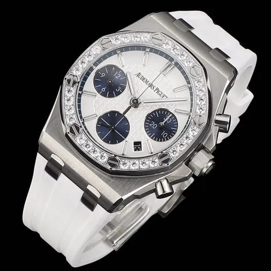 top-tierAudemars Piguetreplica watchAudemars Piguet Royal Oak silver shell women's multifunctional chronograph mechanical watchdetail shots