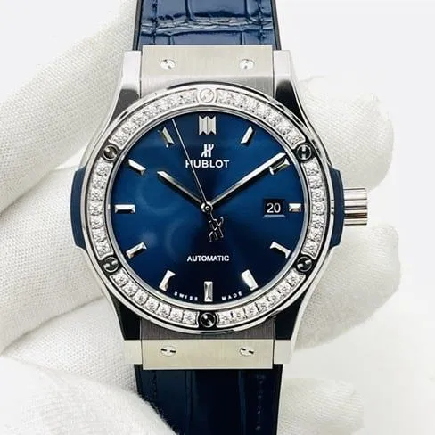 top-tier watch HublotBig Bang Sang Bleu series V3 upgraded version men's blue dial blue belt mechanical leather strap watch movement picture