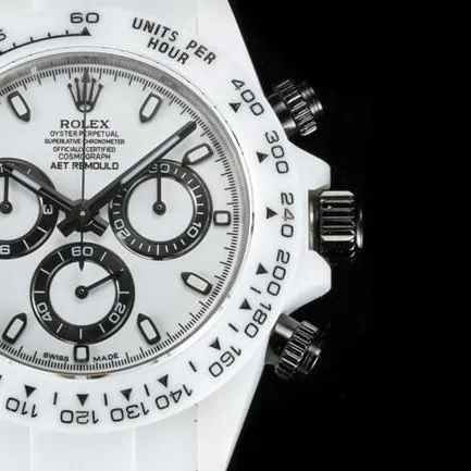 TW factory top-tier replicaRolexsuper men's white dialrubber strapDaytona series full automatic movement watch clasp picture