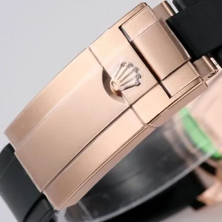 top-tier replicaRolex men's gold plate rubber strap new rainbow di automatic movement watch front view