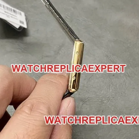 top-tier watch DR factory Cartier tank black dialquartz black braceletbraceletlive photos