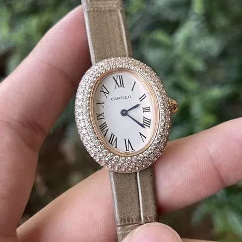 Top copy watches Cartier bathtub series women's quartz belt watch front view