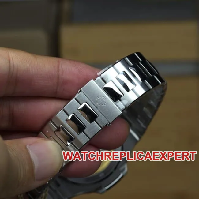 PPF Factorytop-tier watch Patek PhilippeNautilus men's blue dialsteel bracelet sport elegant fully automatic movement watch front view movement picture