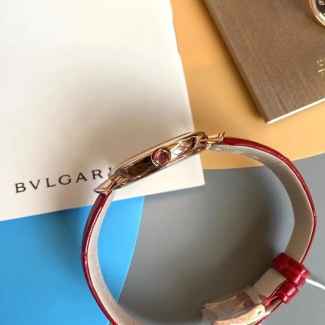 top-tier watch Bvlgari women's black dial black belt quartzleather strap watch clasp picture