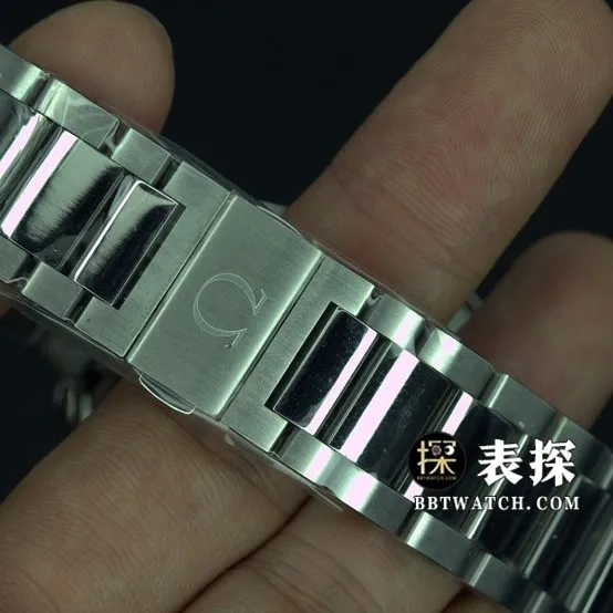 VS FactoryOmegaSeamastersuper watch black dial silver needle steel bracelet model pictures and prices front live photo