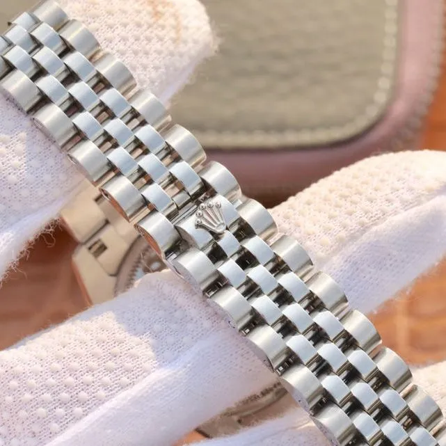 Rolex watch ROLEX Datejust women's series watch front view