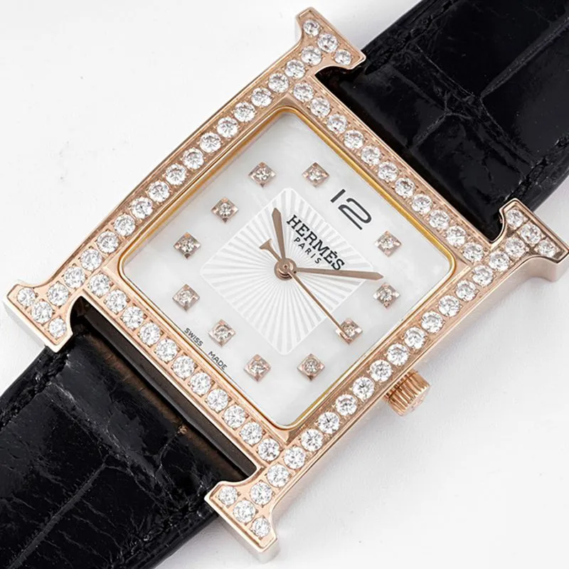 Hermès top-tier watch HeureH three-hand series ladies quartz diamondleather strap watch movement picture