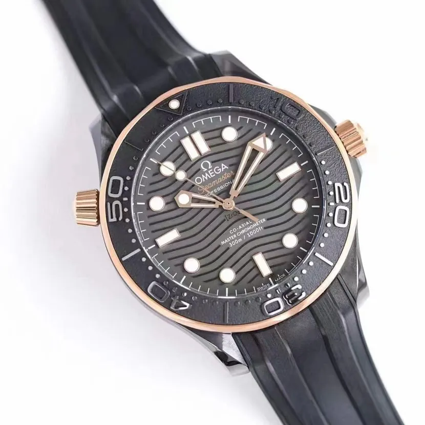 OM FactoryOmegaSeamaster300 black ceramictop-tier watch rose goldmovement structure