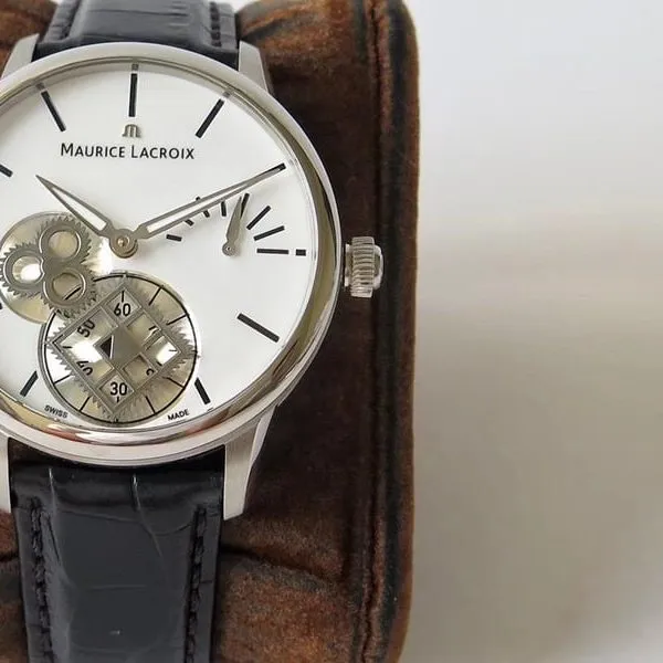 Maurice Lacroix watch square second wheel mysterious time men's watch movement picture