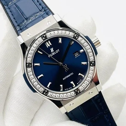 top-tier watch HublotBig Bang Sang Bleu series V3 upgraded version men's blue dial blue belt mechanical leather strap watch front view