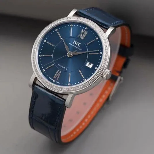 IWCreplica watch women's model Portofino extremely elegant ladies' watch side view