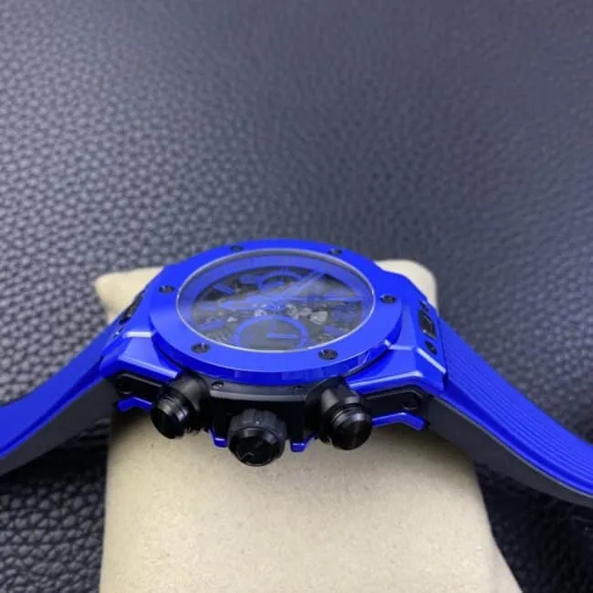 top-tier replicaZFHublot watch BIG BANG Unico Big Bang series color ceramic watch front view
