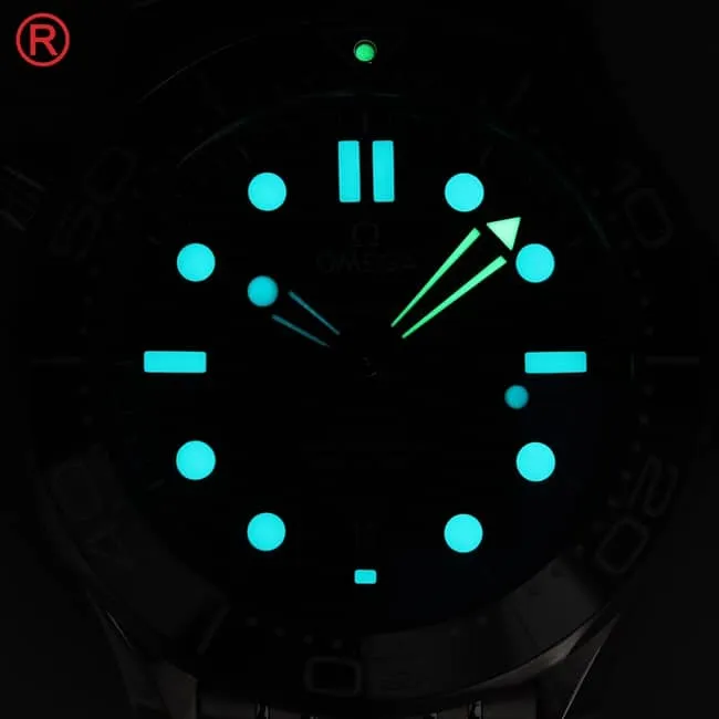Omegatop-tier men's blue dialsteel braceletSeamaster 300m series mechanical watch front view
