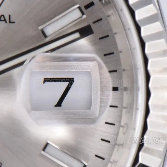 C factory Rolex log 1:1super clone36mmsilver dial five grid link m126234-0013front live photo