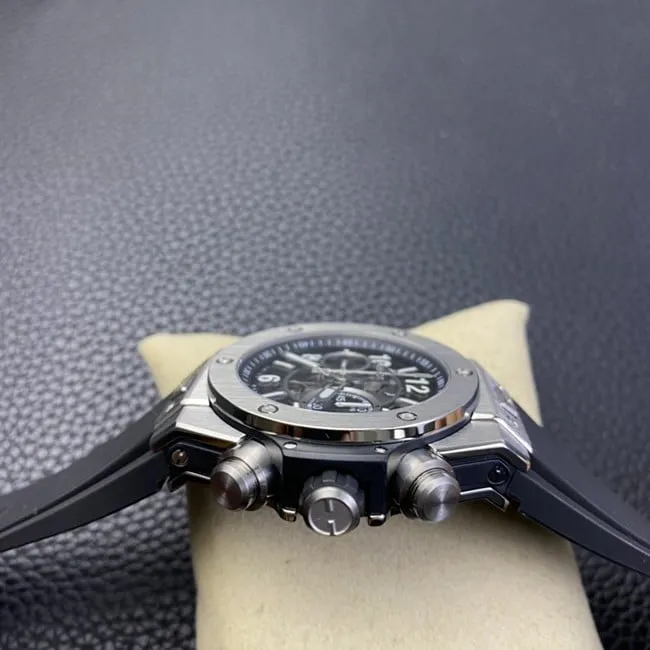 Hublottop-tier watch big bang series men's black dialrubber strap full automatic movement front view