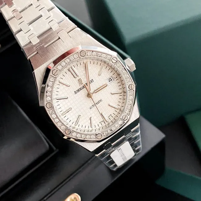 top-tier real diamond replicaAudemars PiguetRoyal Oak37MMwhite dial women's watch side view