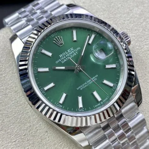top-tier replica2022 official new product color matching RolexDatejust41mmgreen dial men's mechanical watch movement picture