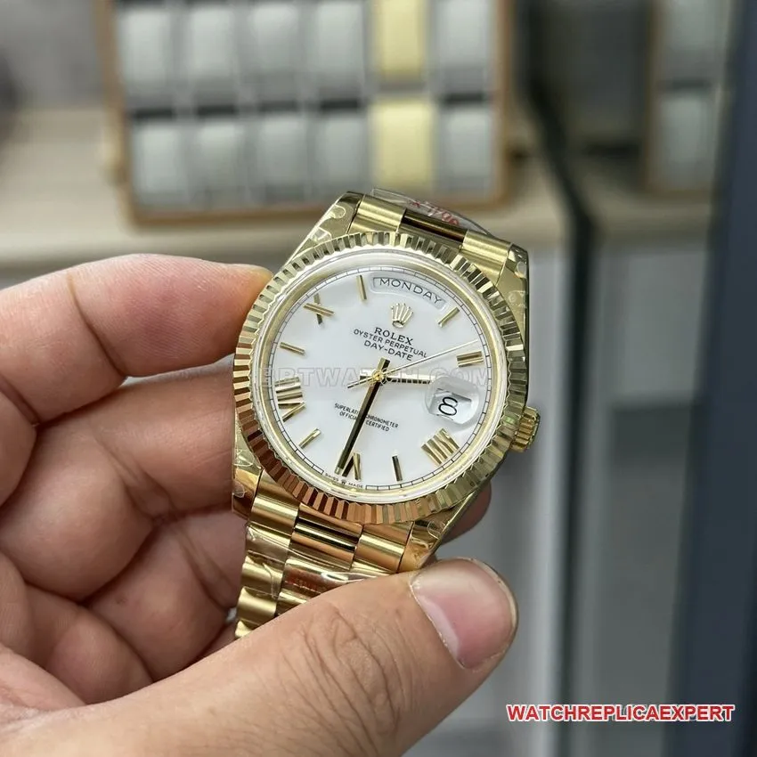 GM FactoryRolexDay-Date type 1:1super clonewhite dialm228238-0042side live photo