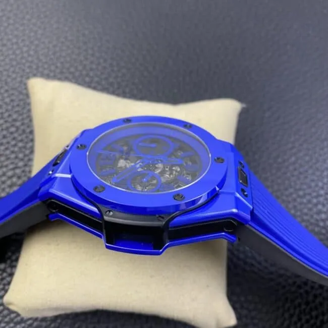 top-tier replicaZFHublot watch BIG BANG Unico Big Bang series color ceramic watch side view