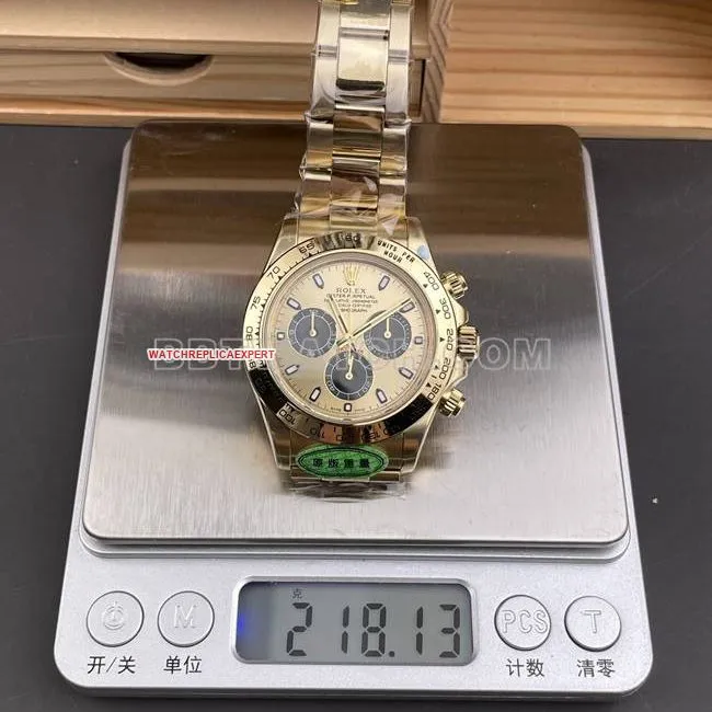 1:1replica watch CBD factory RolexDaytona4130 mechanical gold plate 40mmfront live photo